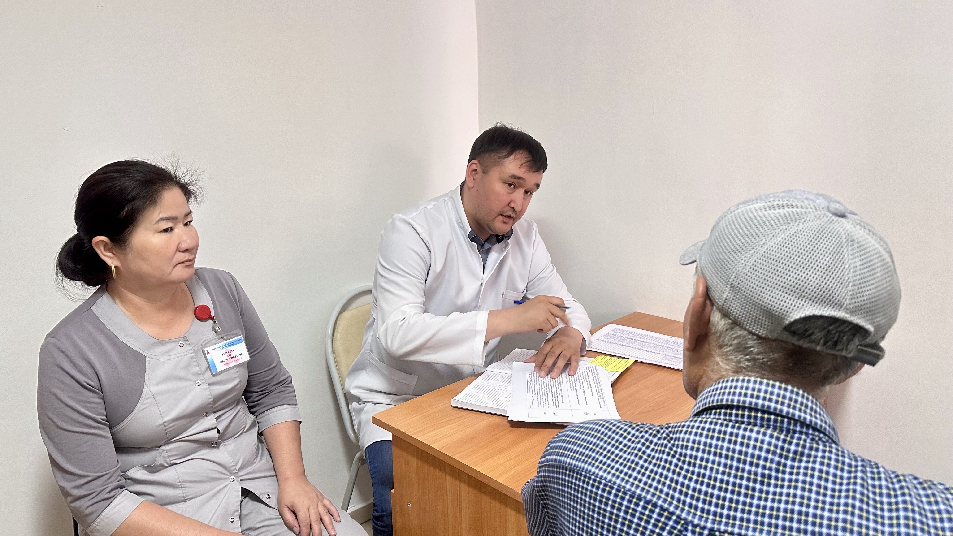 ВИЧ можно предупредить: в Актобе продолжается профилактическая работа