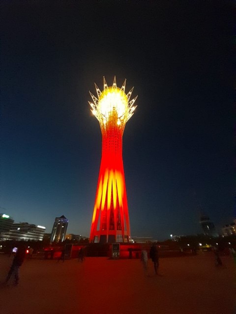 In the capital, «Bayterek» and the «Khanshatyr» building were illuminated in red