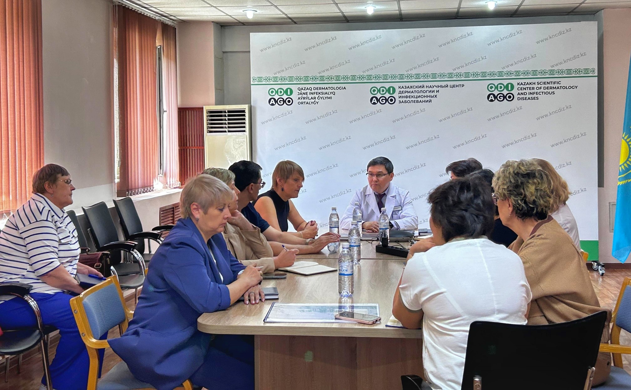 АИТВ-ға жауап ретінде тұрақтылық картасын әзірлеуде