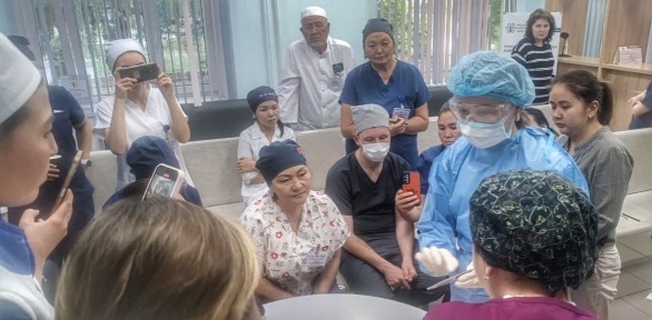 Almaty Blood Center Medics Undergo HIV Training
