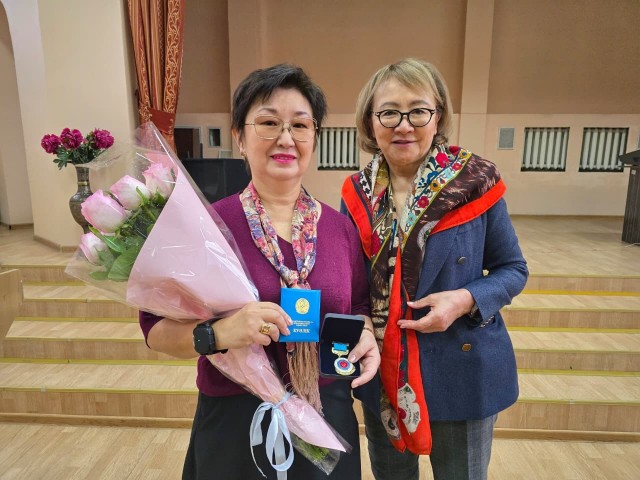 Торжественное собрание в честь Дня независимости РК